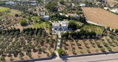 Villa 19 Zimmer mit Veranda, mit Straße in Sannicola, Italien