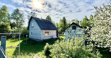 Maison dans Pierasadski siel ski Saviet, Biélorussie