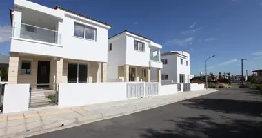 Villa 4 bedrooms in Strovolos, Cyprus