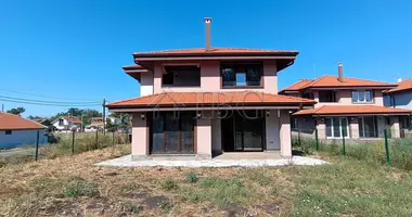 Haus 4 zimmer in Polski Izvor, Bulgarien