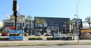 Tienda 330 m² en Bueyuekkumluca, Turquía