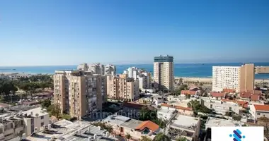 Penthouse 5 rooms in Ashdod, Israel