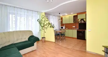 Apartamento 3 habitaciones en Minsk, Bielorrusia