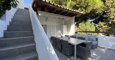 4 bedroom apartment in Marbella, Spain
