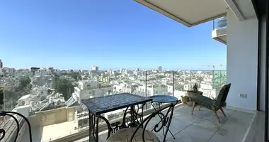 4 room apartment in Tel Aviv-Yafo, Israel