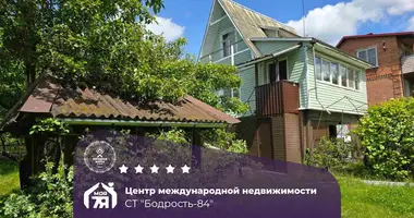 Haus in Papiarnianski sielski Saviet, Belarus