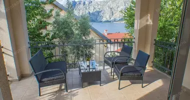 Villa  mit Meerblick in Prcanj, Montenegro
