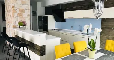 Apartamento 4 habitaciones en Varsovia, Polonia