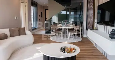 Villa 5 habitaciones con Doble acristalamiento, con Balcón, con Amueblado en Doesemealti, Turquía