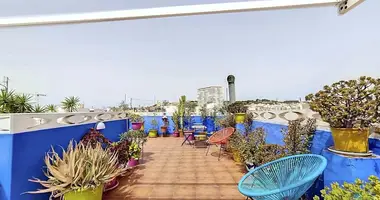 Penthouse  mit Balkon, mit Terrasse, mit Pavillon in Alicante, Spanien