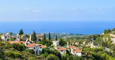 Haus 4 Schlafzimmer in Kamares, Cyprus