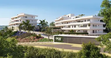 3 bedroom apartment in Estepona, Spain