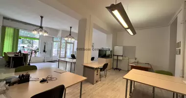 Commercial property 127 m² in Budapest, Hungary