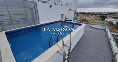 Apartamento 3 habitaciones con Aire acondicionado, con Piscina, con Sauna en Lakatamia, Chipre