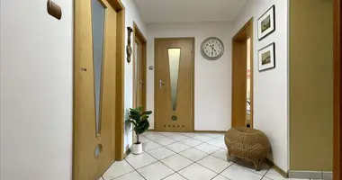 Apartamento 4 habitaciones en Varsovia, Polonia