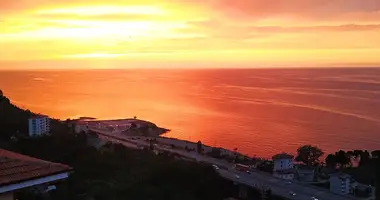 3 bedroom apartment in Araklı, Turkey