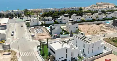 Villa 4 chambres avec Garage, avec Système d'alarme, avec lichnyy basseyn private pool dans Orihuela, Espagne