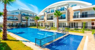 Apartamento 2 habitaciones con parque infantil, con calefacción de gas, con basseyn en Turquía