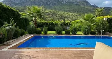 Вилла 5 комнат  с парковкой, с бассейном, с видом на горы в Алания, Турция