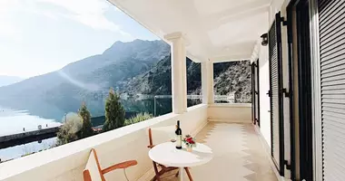Villa 6 bedrooms in Risan, Montenegro