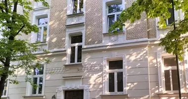 Mieszkanie 3 pokoi w Kraków, Polska