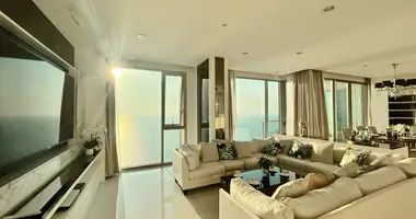 Penthouse 3 bedrooms with Balcony, with Furnitured, with Elevator in Pattaya, Thailand