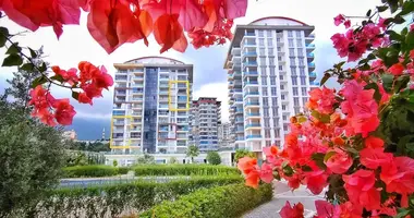 2 bedroom apartment in Mahmutlar, Turkey