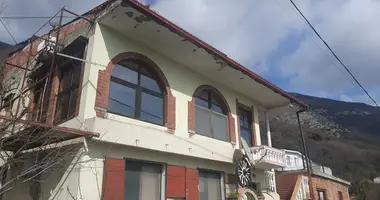 Casa 4 habitaciones en Zgrade, Montenegro