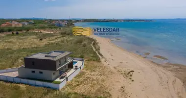 Villa 4 zimmer mit Doppelt verglaste Fenster, mit Balkon, mit Möbliert in Zaton, Kroatien