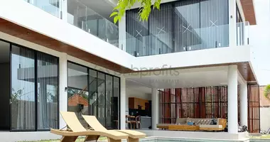 Вилла   с балконом, с мебелью, с кондиционером в Canggu, Индонезия