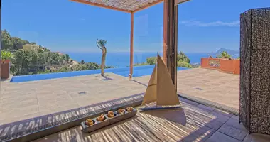 Villa 4 bedrooms with parking, with Air conditioner, with Sea view in Altea, Spain