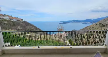 Mieszkanie 3 pokoi w Rijeka-Rezevici, Czarnogóra