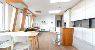 Commercial property 67 m² in Warsaw, Poland