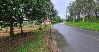 Участок земли в Тхаланг, Таиланд
