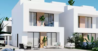 Villa 4 Zimmer mit Balkon, mit Klimaanlage, mit Parken in La Zenia, Spanien