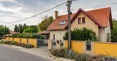 Villa 5 bedrooms in Siofok, Hungary