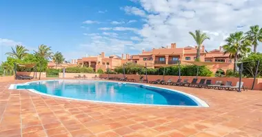 2 bedroom apartment in Alcantarilha, Portugal