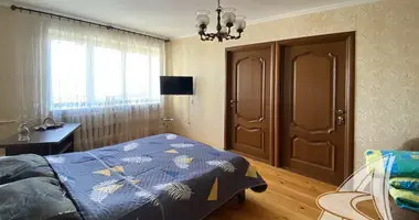 Apartamento 3 habitaciones en Brest, Bielorrusia