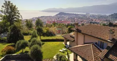 Villa 4 habitaciones en Verbania, Italia