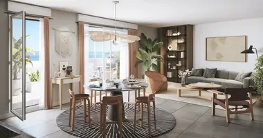 Commercial property in Metropolitan France, France