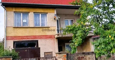 4 room house in Oroszlany, Hungary