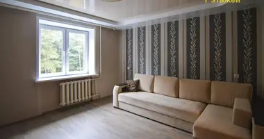 Apartamento 3 habitaciones en Kalodishchy, Bielorrusia