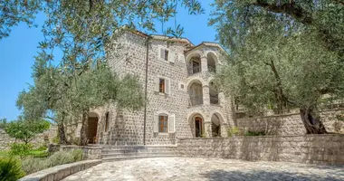 Villa 4 chambres dans Katun Rezevici, Monténégro
