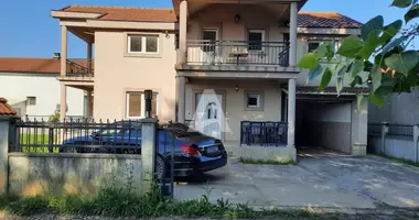 Casa 3 habitaciones en Podgorica, Montenegro