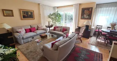 4 bedroom apartment in Madrid, Spain