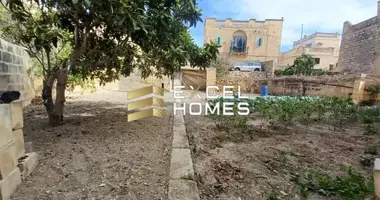 Investment in Kerċem, Malta