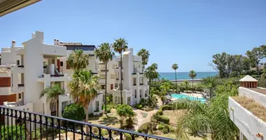 Wohnung 2 Schlafzimmer in Estepona, Spanien