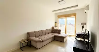 Wohnung 3 Zimmer in Dobrota, Montenegro