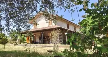 House 11 rooms in Terni, Italy