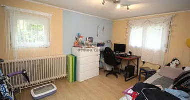 4 room house in Kerepes, Hungary